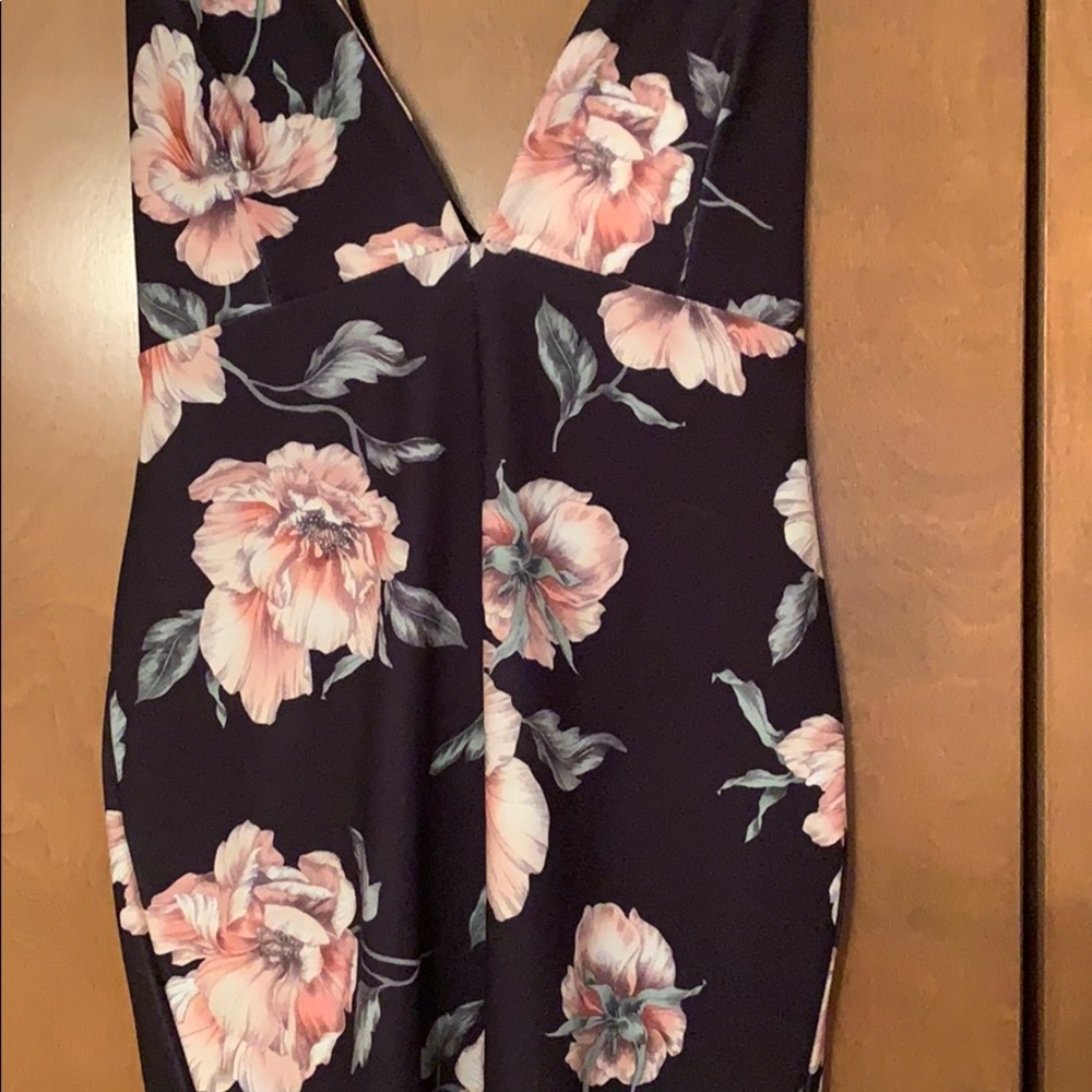 Missguided Floral Dress - Picture 5 of 5